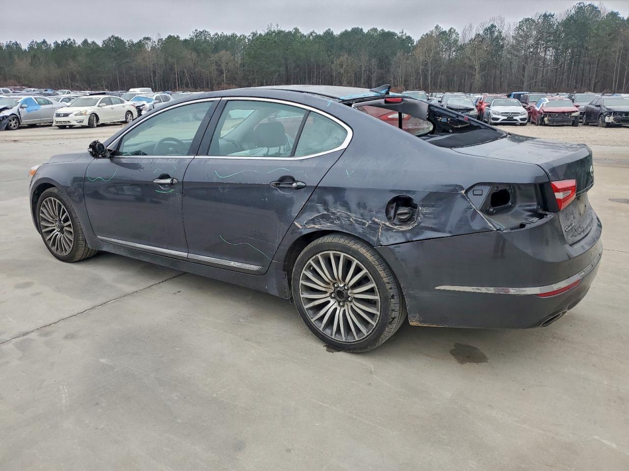 Kia Cadenza Premium Image 7