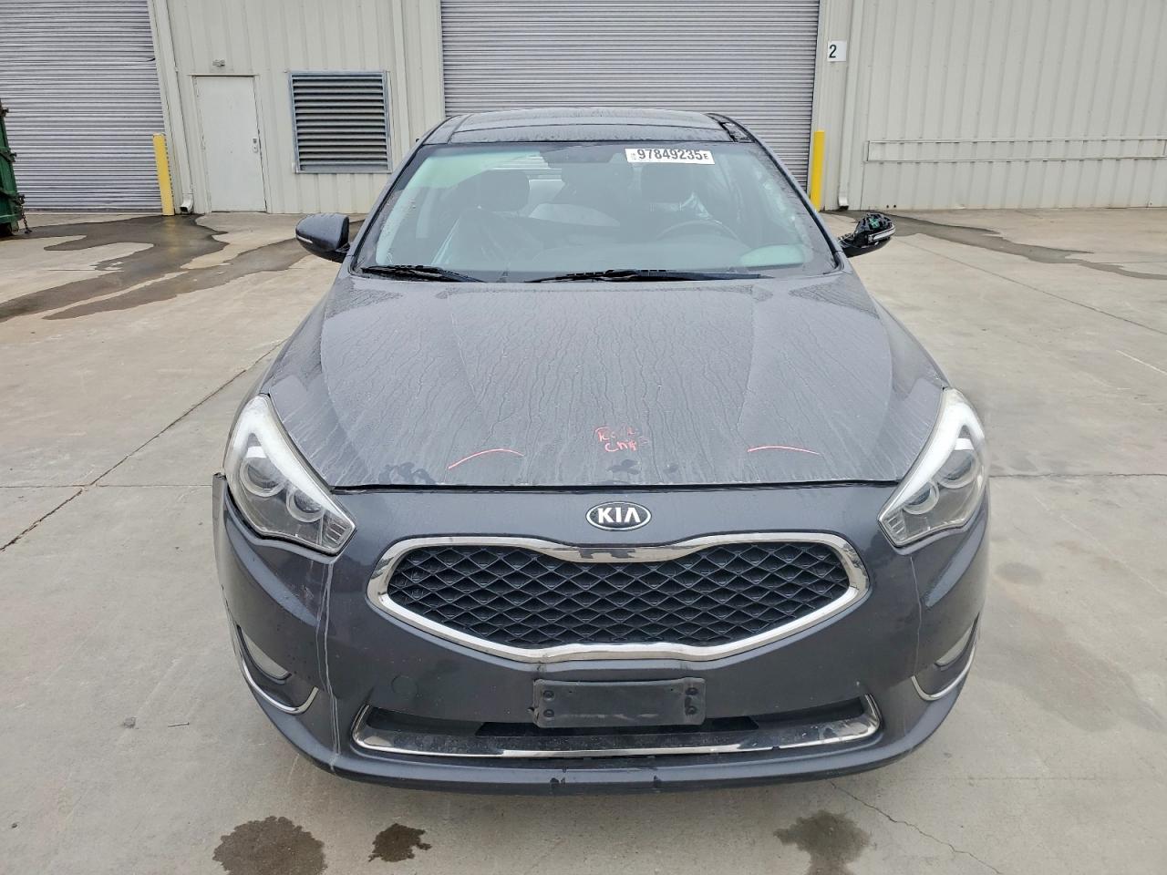 Kia Cadenza Premium Image 11