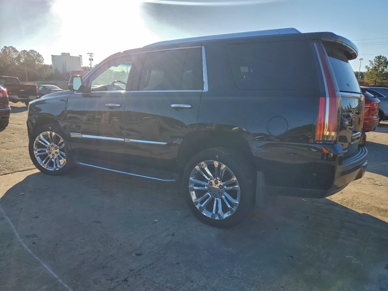 Cadillac Escalade Luxury Image 8