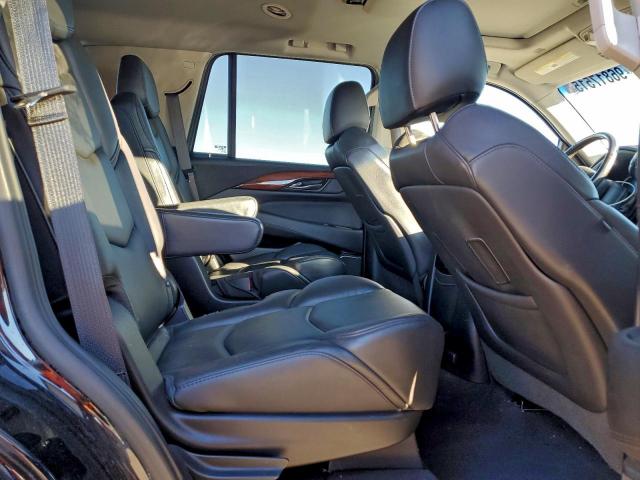 Cadillac Escalade Luxury Image 11