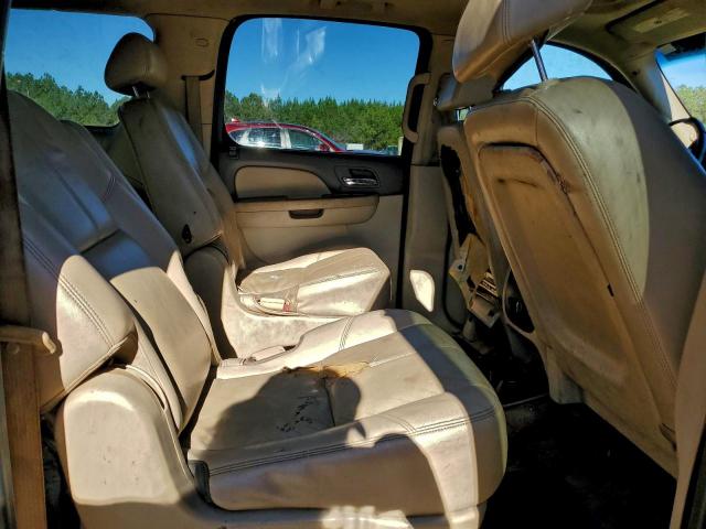 GMC Yukon C1500 Image 6