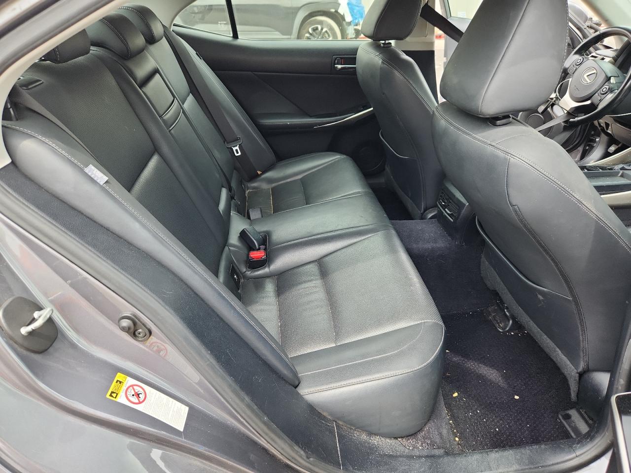 Lexus Is 250 Image 4