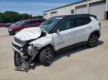  Salvage Jeep Compass