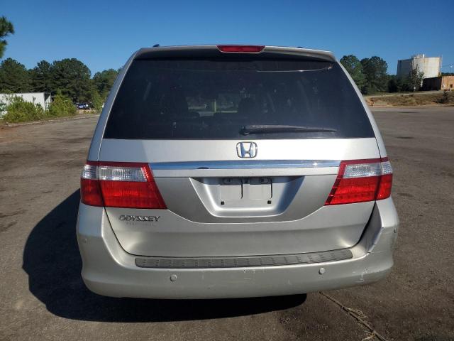 Honda Odyssey Touring Image 3