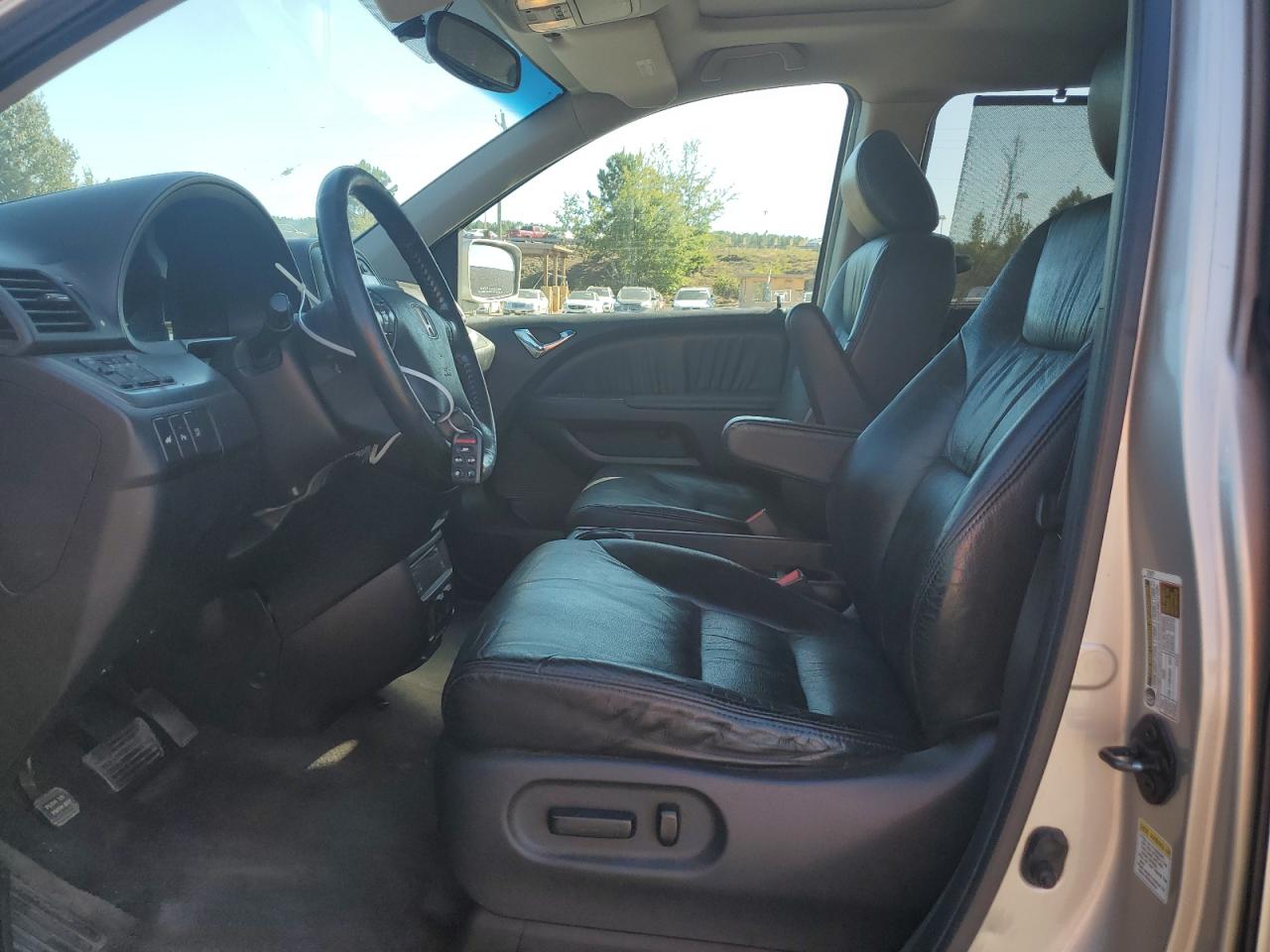 Honda Odyssey Touring Image 6