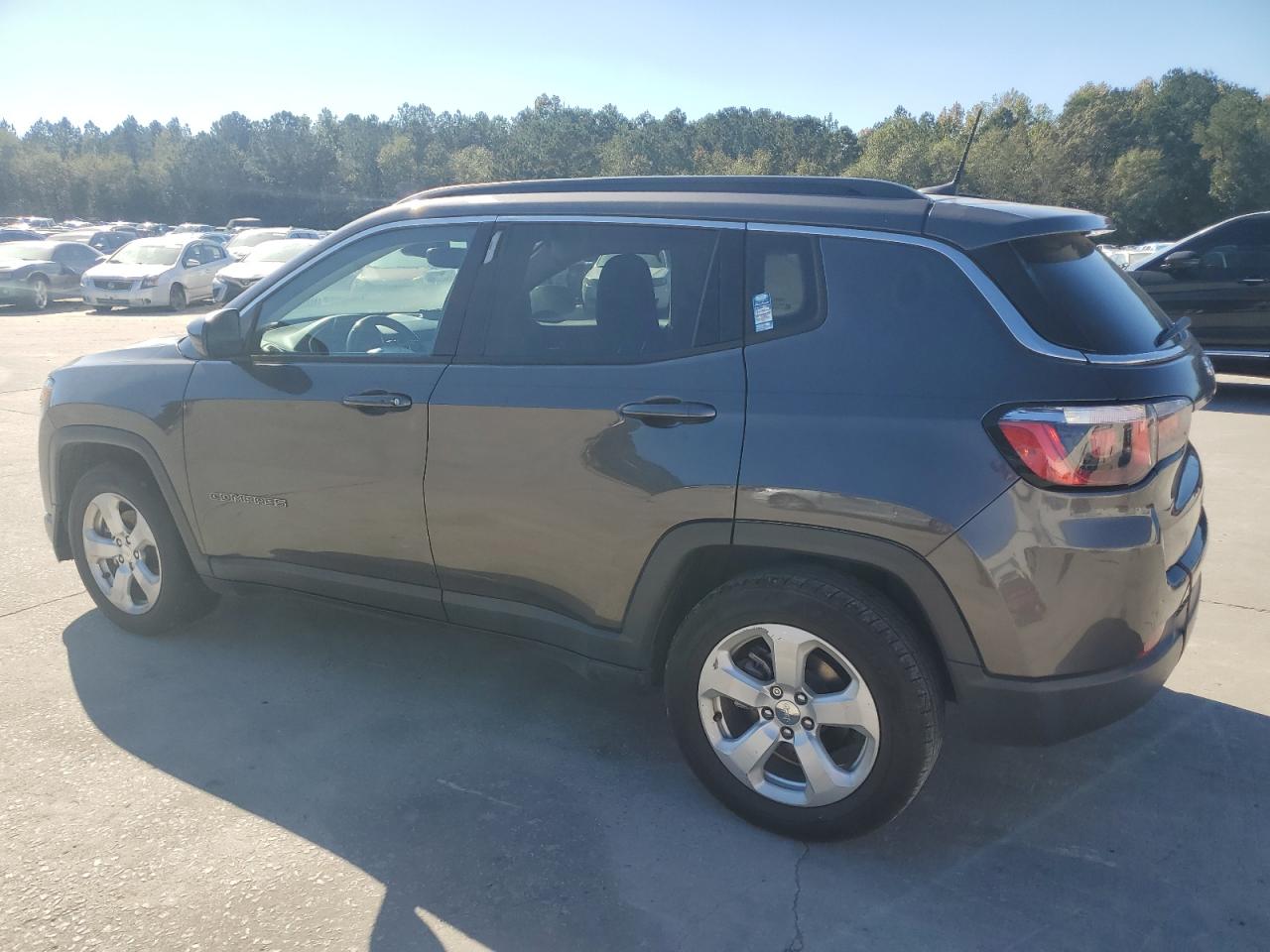 Jeep Compass Latitude Image 11