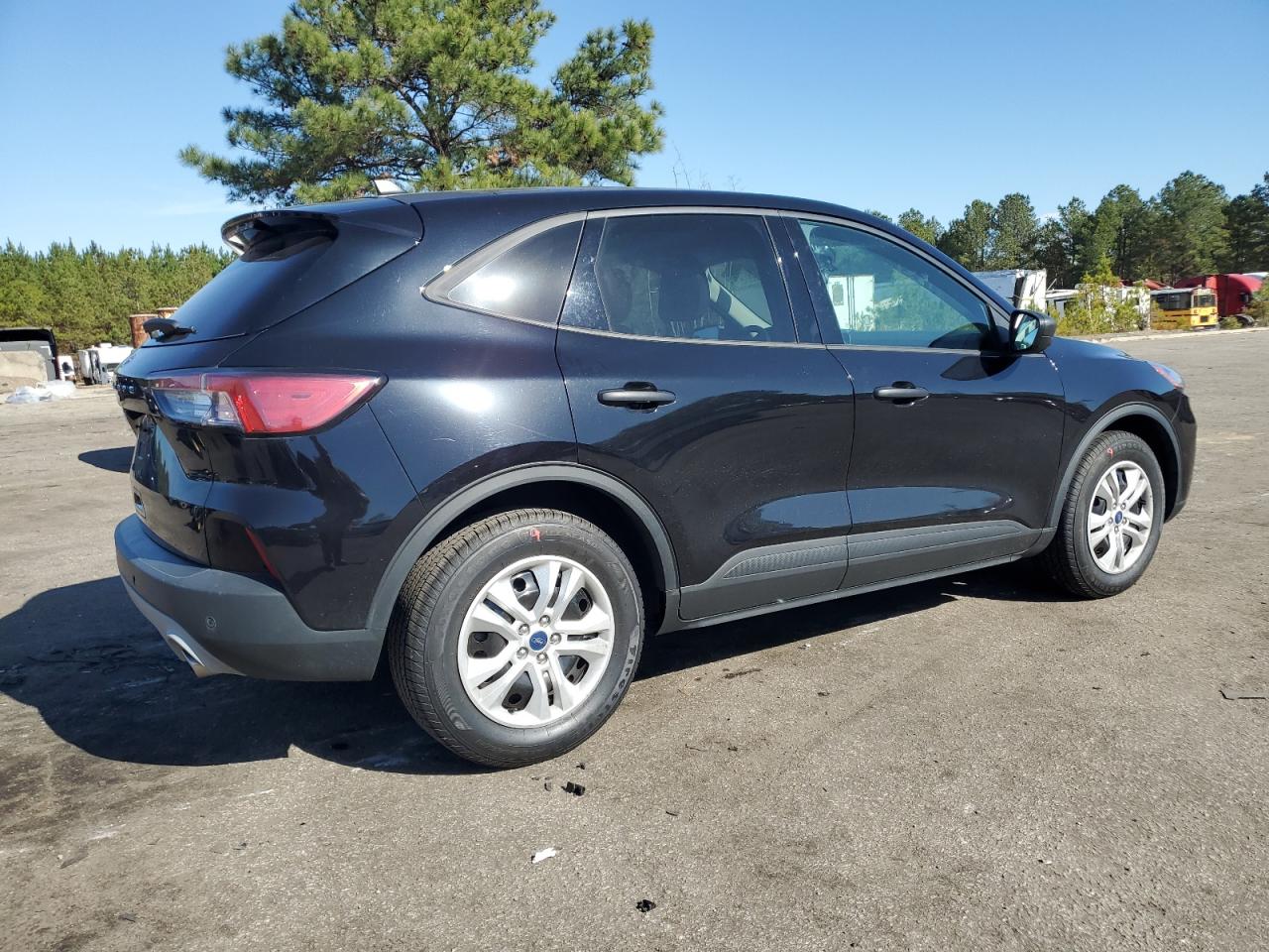 Ford Escape S Image 8