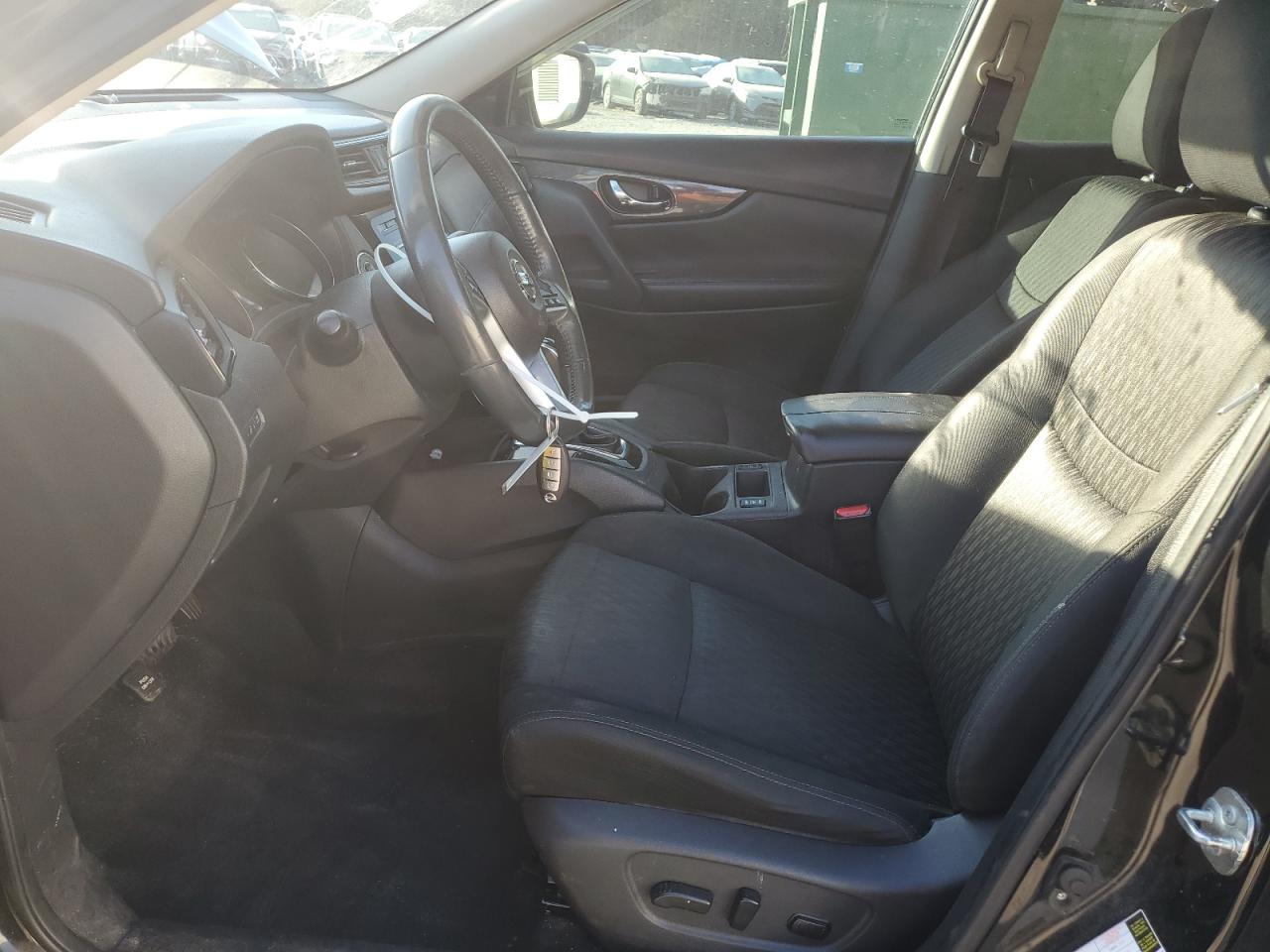 Nissan Rogue S Image 6