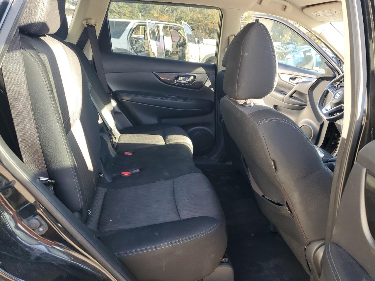 Nissan Rogue S Image 12