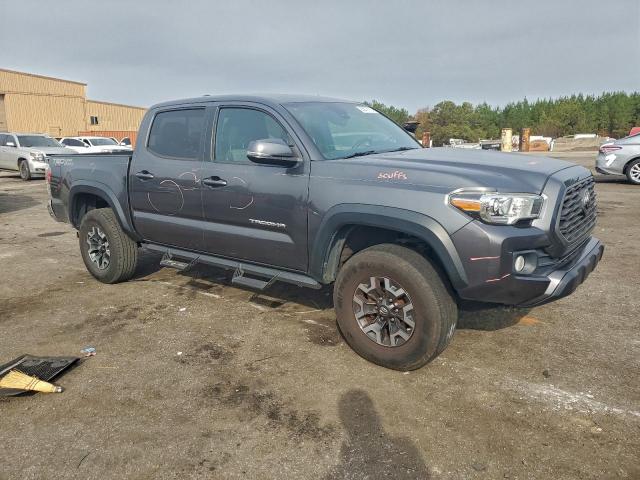 Toyota Tacoma Double Cab Image 11