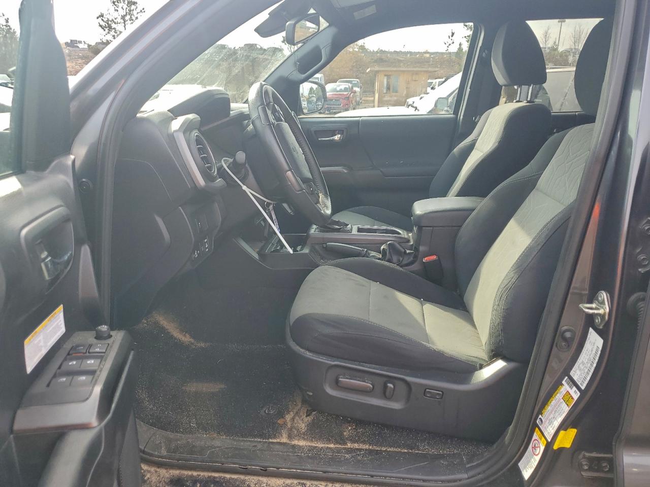 Toyota Tacoma Double Cab Image 7