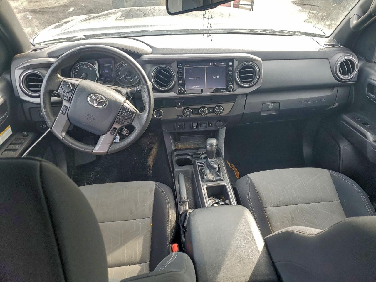 Toyota Tacoma Double Cab Image 4