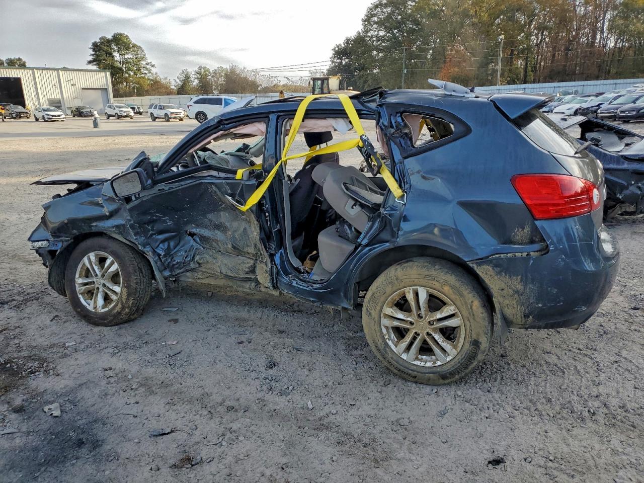 Nissan Rogue S Image 3