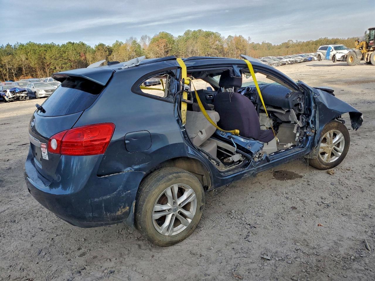 Nissan Rogue S Image 4