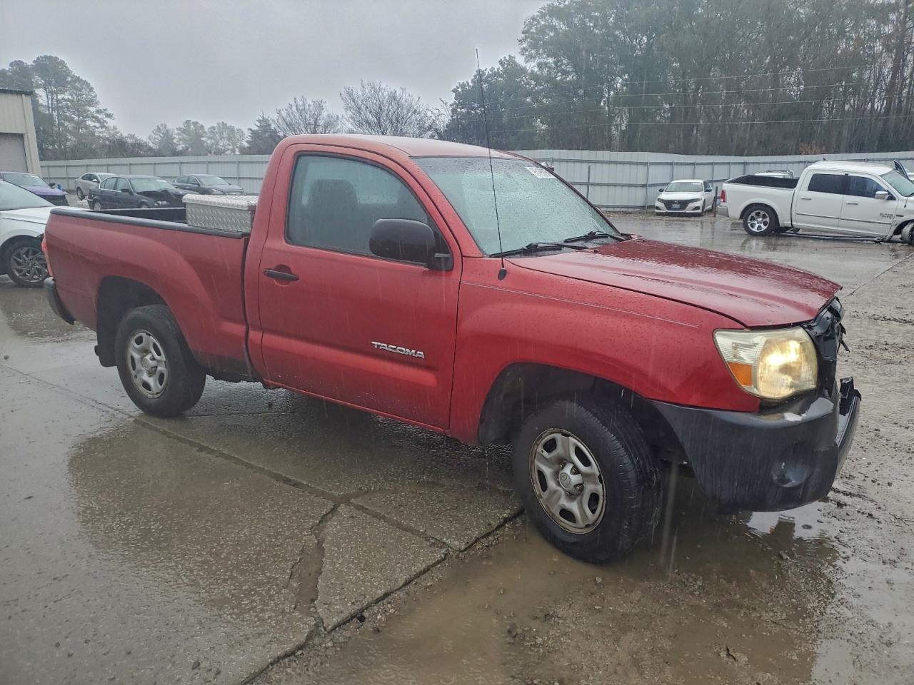 Toyota Tacoma Image 6