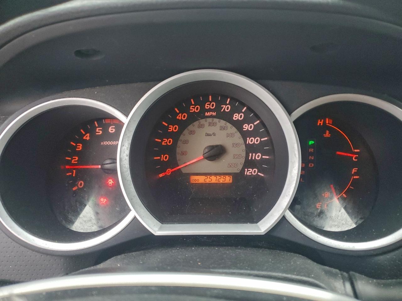 Toyota Tacoma Image 10