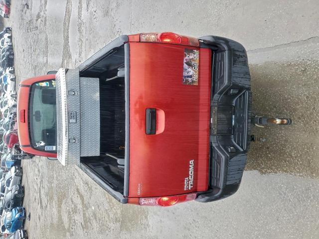 Toyota Tacoma Image 9