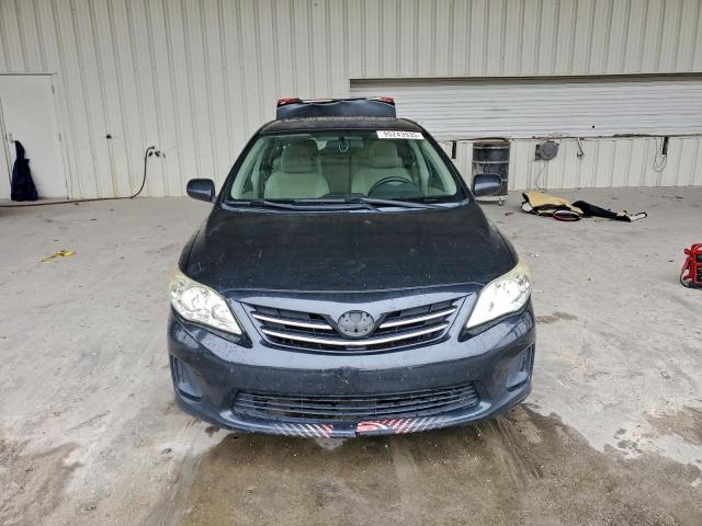 Toyota Corolla Base Image 11