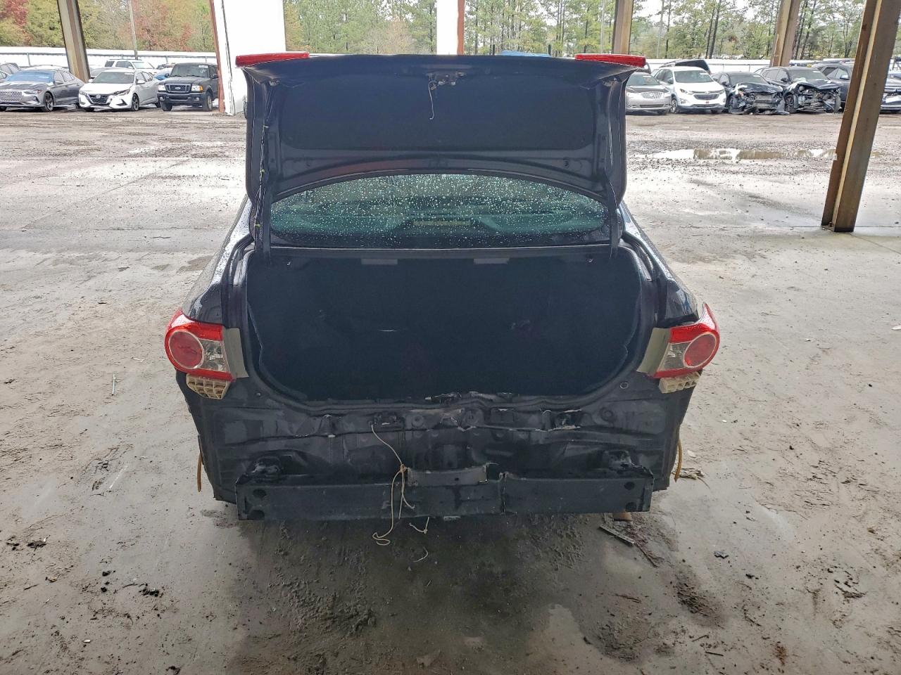 Toyota Corolla Base Image 4