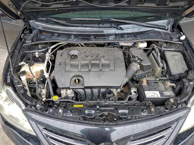Toyota Corolla Base Image 12