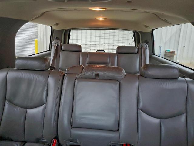 Chevrolet Suburban K1500 Image 10