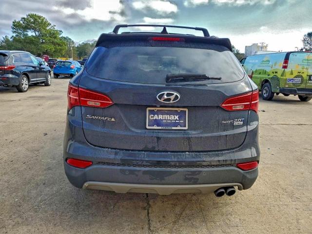 Hyundai SANTA FE Image 8