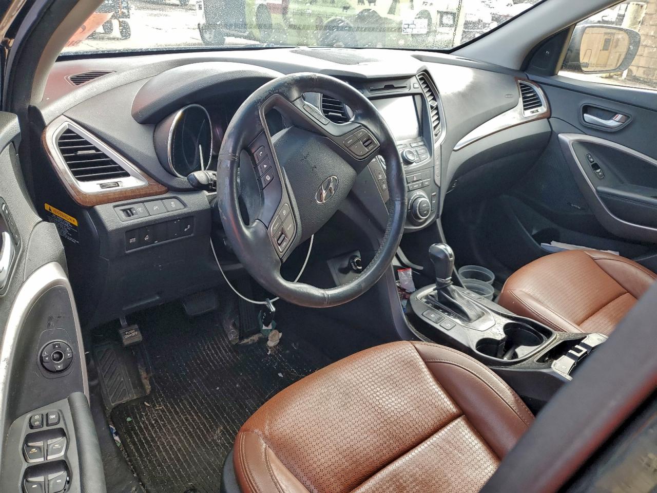 Hyundai SANTA FE Image 7