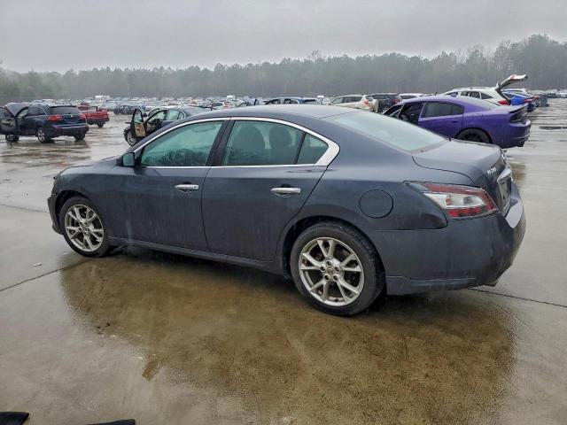 Nissan Maxima S Image 6