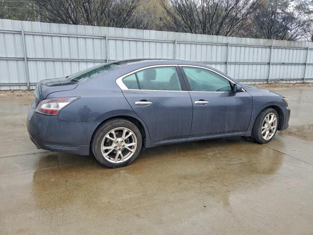 Nissan Maxima S Image 10