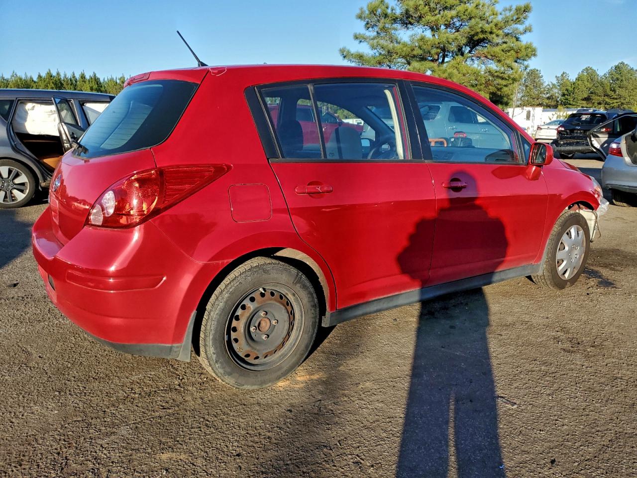Nissan Versa S Image 3