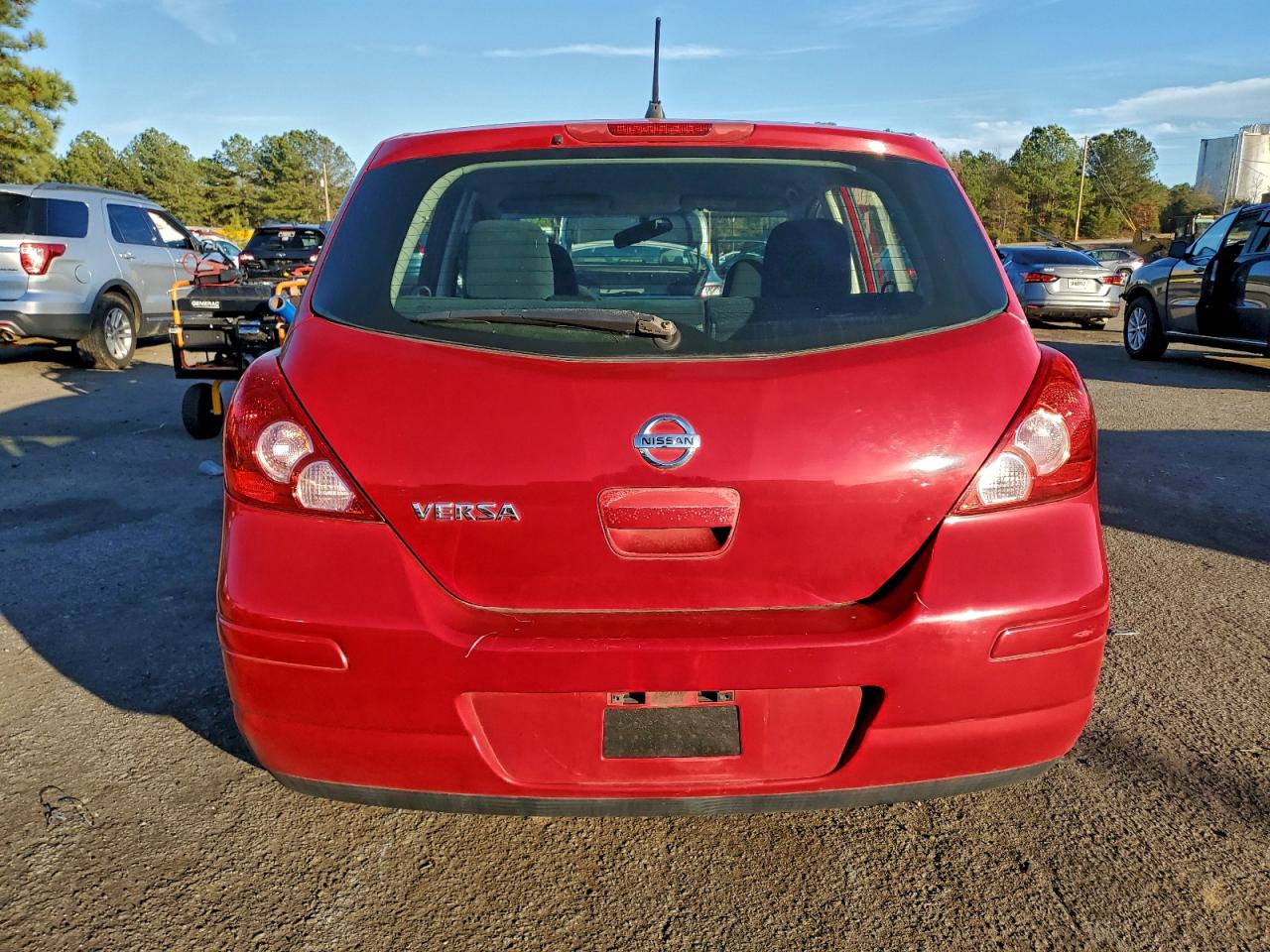 Nissan Versa S Image 5