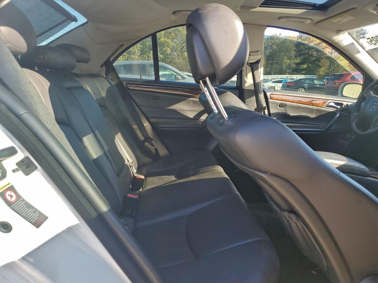 Mercedes-Benz C-Class 280 4matic Image 11