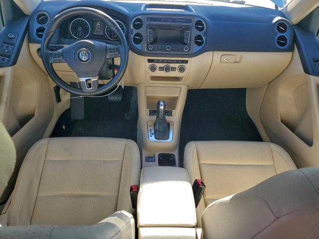 Volkswagen Tiguan S Image 11
