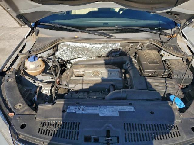 Volkswagen Tiguan S Image 10