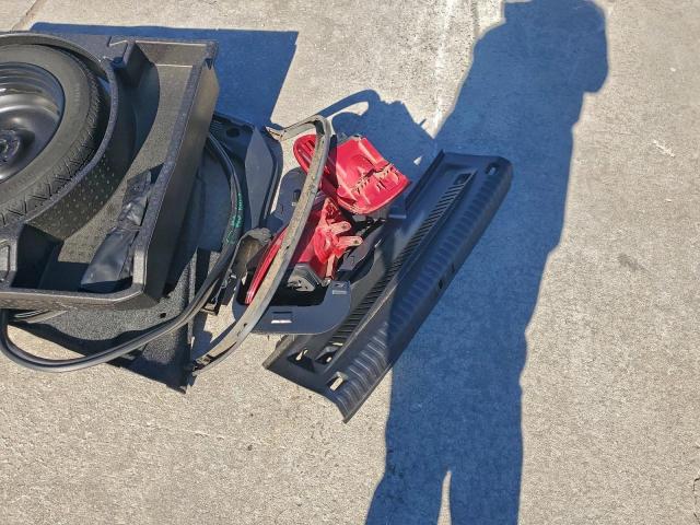 Volkswagen Tiguan S Image 7