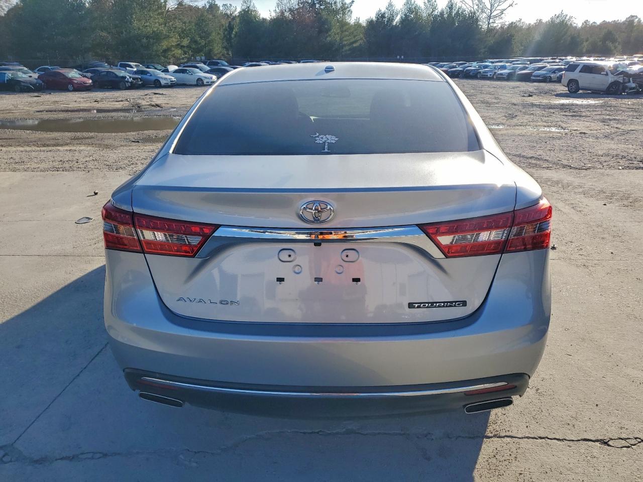 Toyota Avalon Xle Image 5