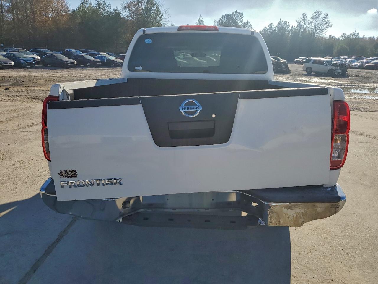 Nissan Frontier S Image 13