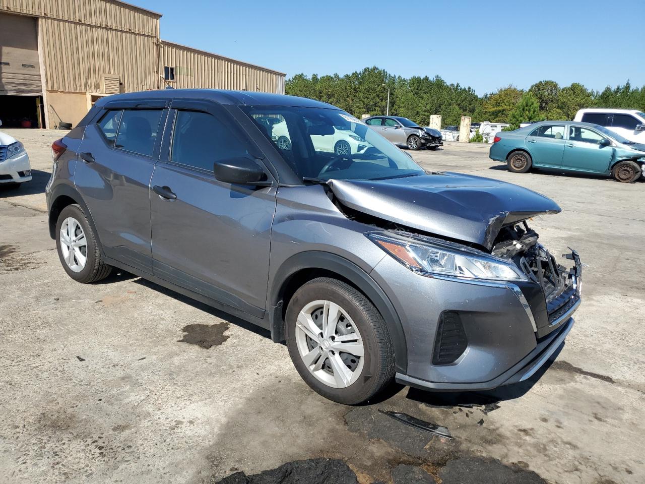 Nissan Kicks S Image 3