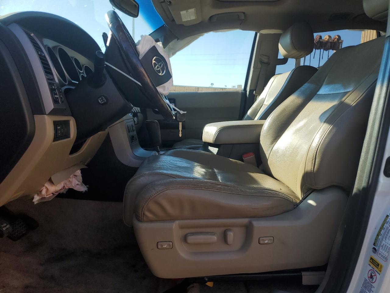 Toyota Sequoia Platinum Image 5