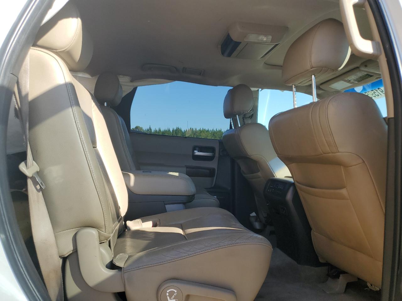 Toyota Sequoia Platinum Image 11