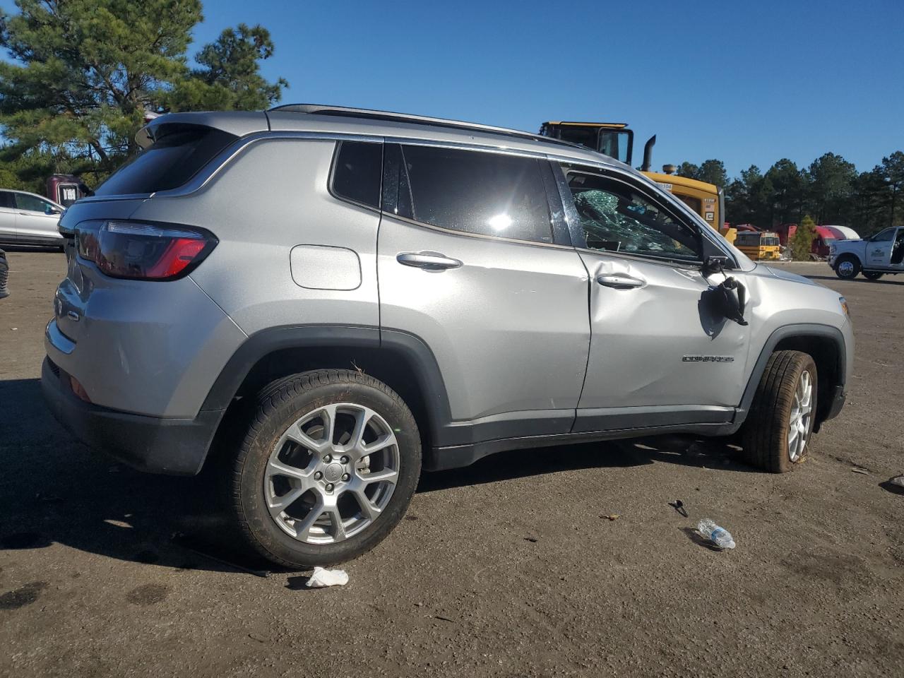 Jeep Compass Latitude Lux Image 12