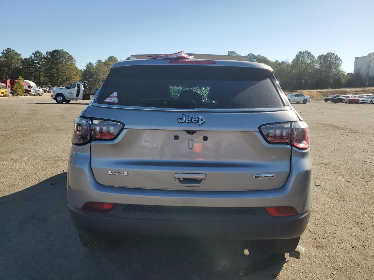 Jeep Compass Latitude Lux Image 9