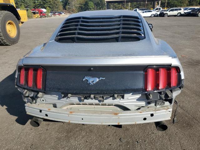 Ford Mustang Image 6