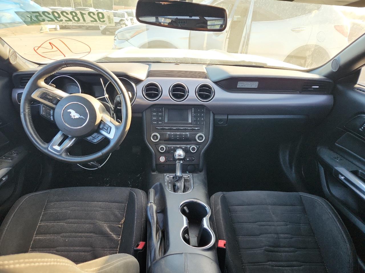 Ford Mustang Image 10