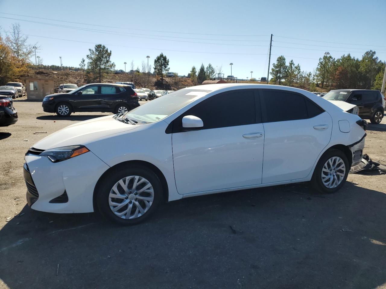 Toyota Corolla L Image 1