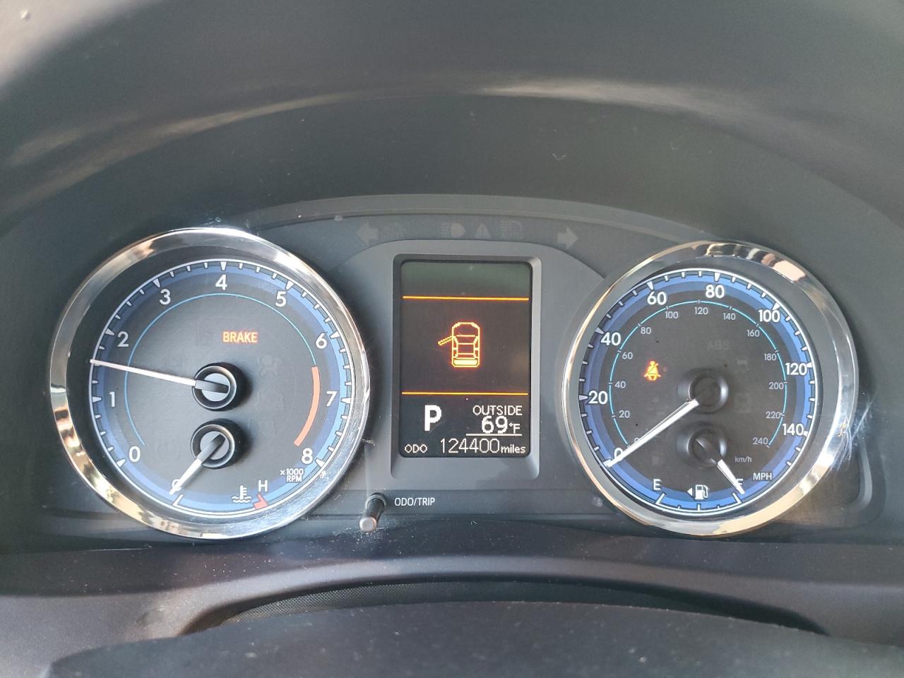 Toyota Corolla L Image 9