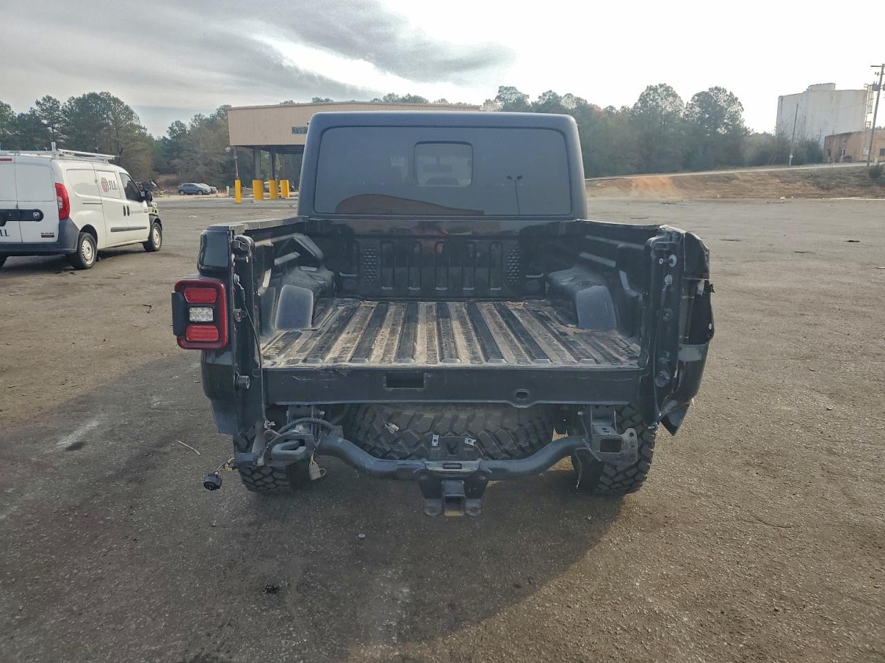Jeep Gladiator Sport Image 9