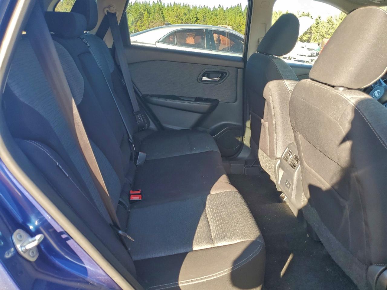 Nissan Rogue Sv Image 12