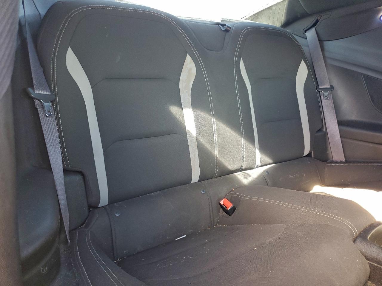 Chevrolet Camaro Lt Image 12