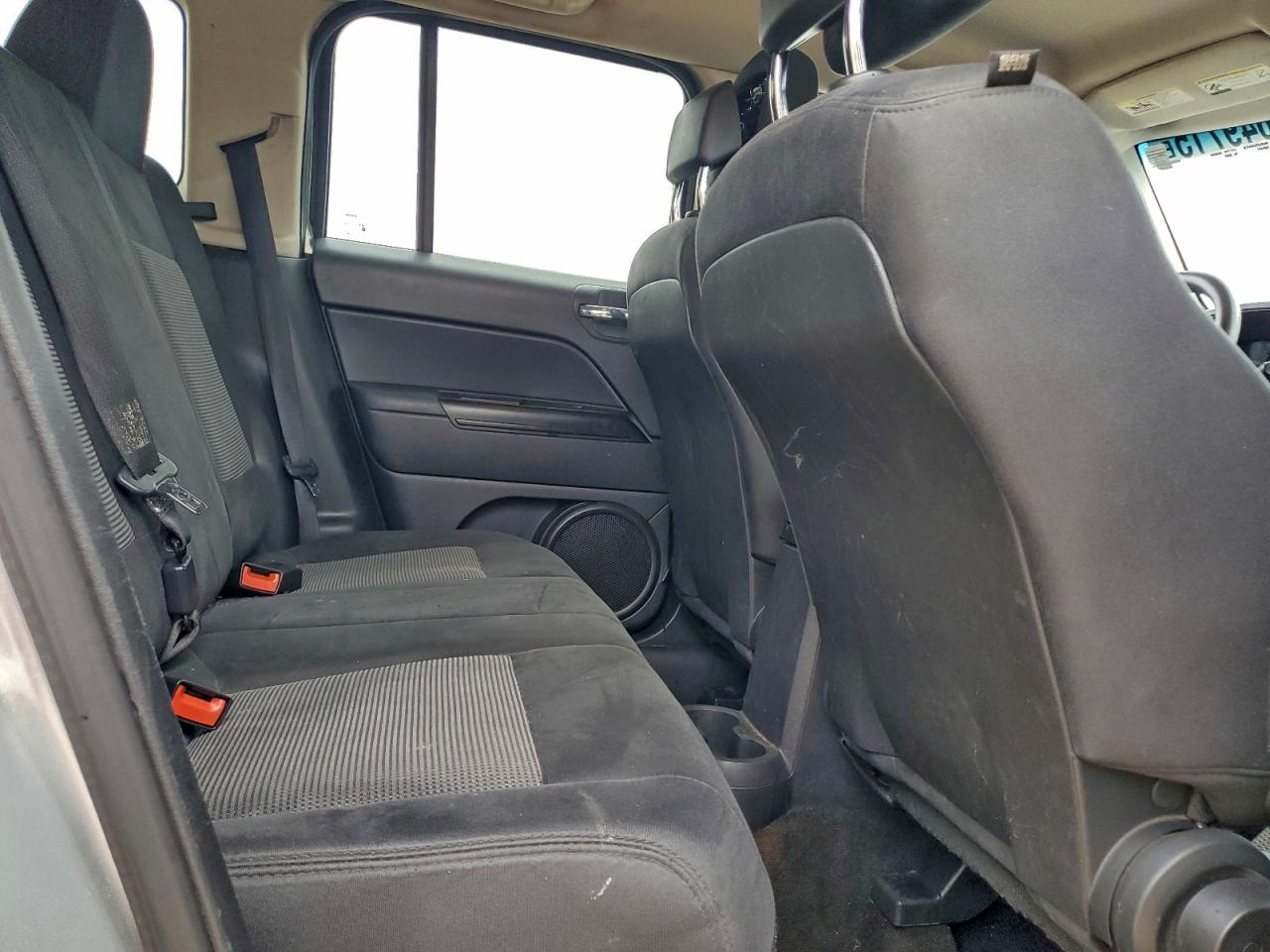 Jeep Patriot Sport Image 9